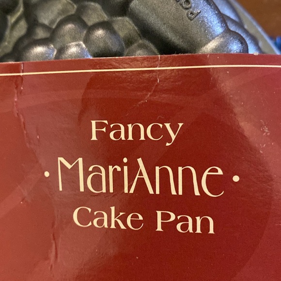 Nordic Ware Fancy MariAnne cake pan, new, made in USA, $75 on Amazon - Picture 2 of 6